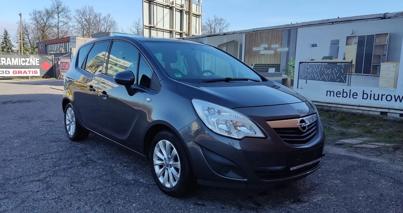 Opel Meriva cena 24900 przebieg: 166000, rok produkcji 2012 z Tczew małe 407